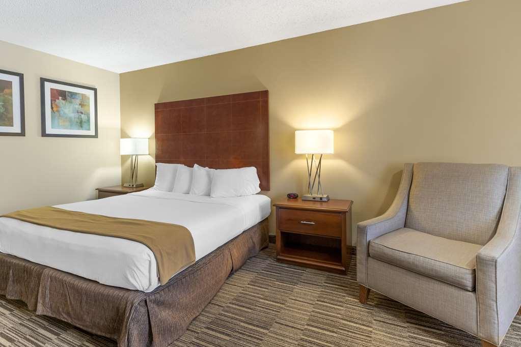 Best Western Sunday House Inn Kerrville Cameră foto