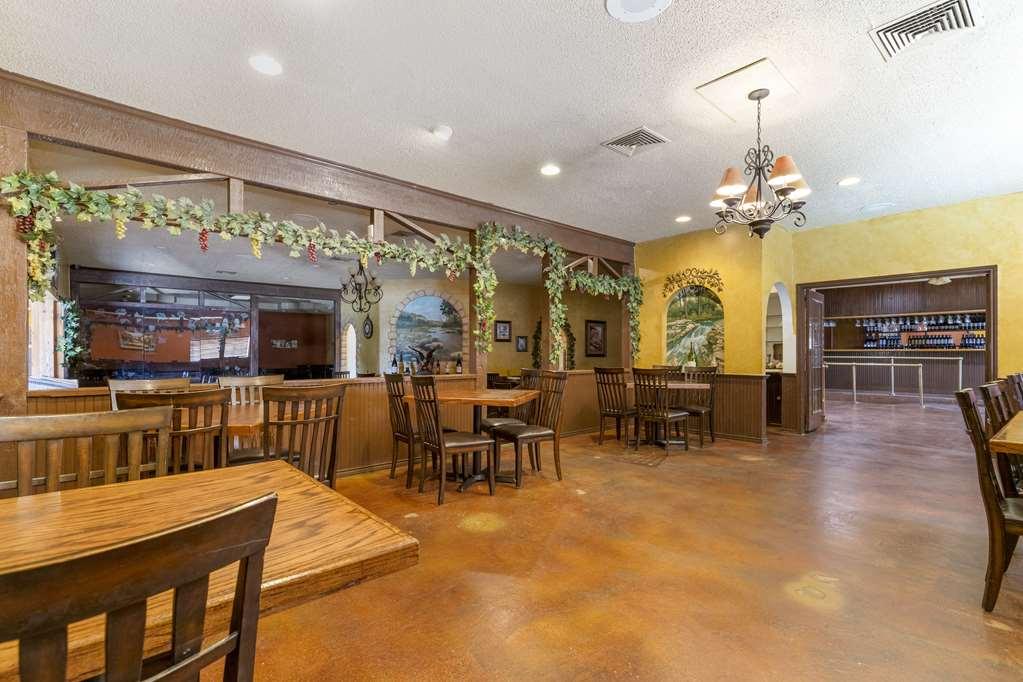 Best Western Sunday House Inn Kerrville Exterior foto