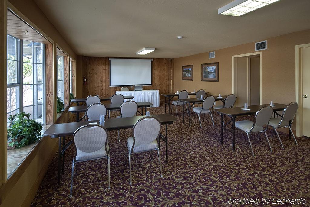 Best Western Sunday House Inn Kerrville Facilități foto